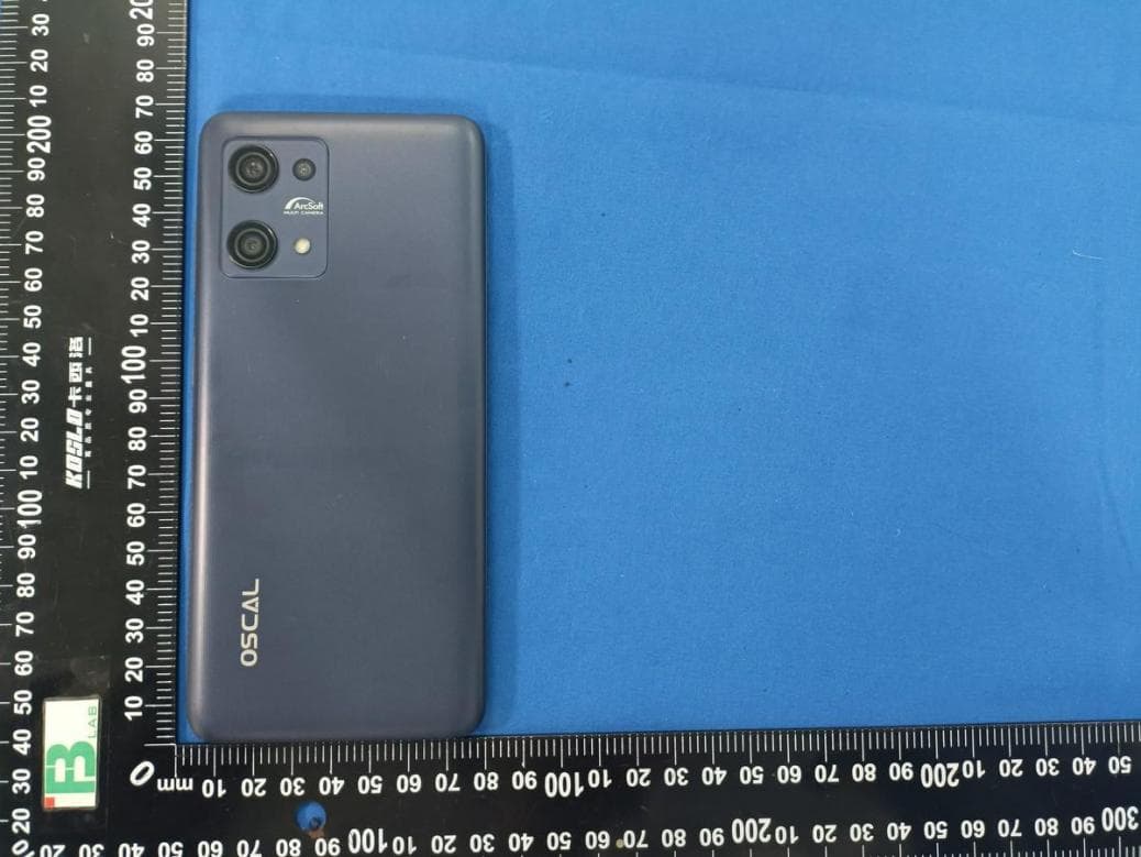 Smart phone - FCC ID 2A7DX-C30 - DOKE COMMUNICATION (HK) LIMITED (5)
