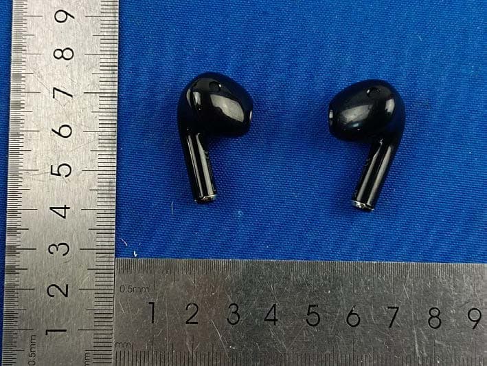 Wireless Earphones - FCC ID 2A7J2-TWSXHM - CG Mobile SAS