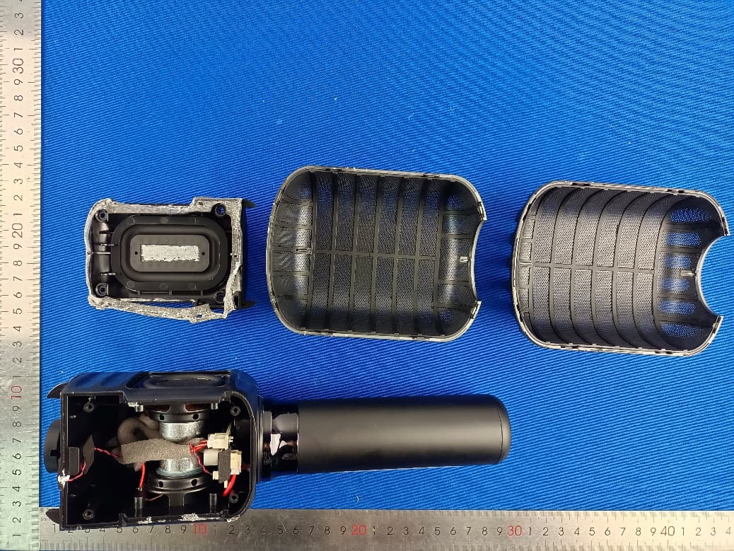 Wireless Karaoke Speaker Microphone - FCC ID 2A7M3-HZK - Guangdong Huaze Acoustics Technology Co., Ltd.