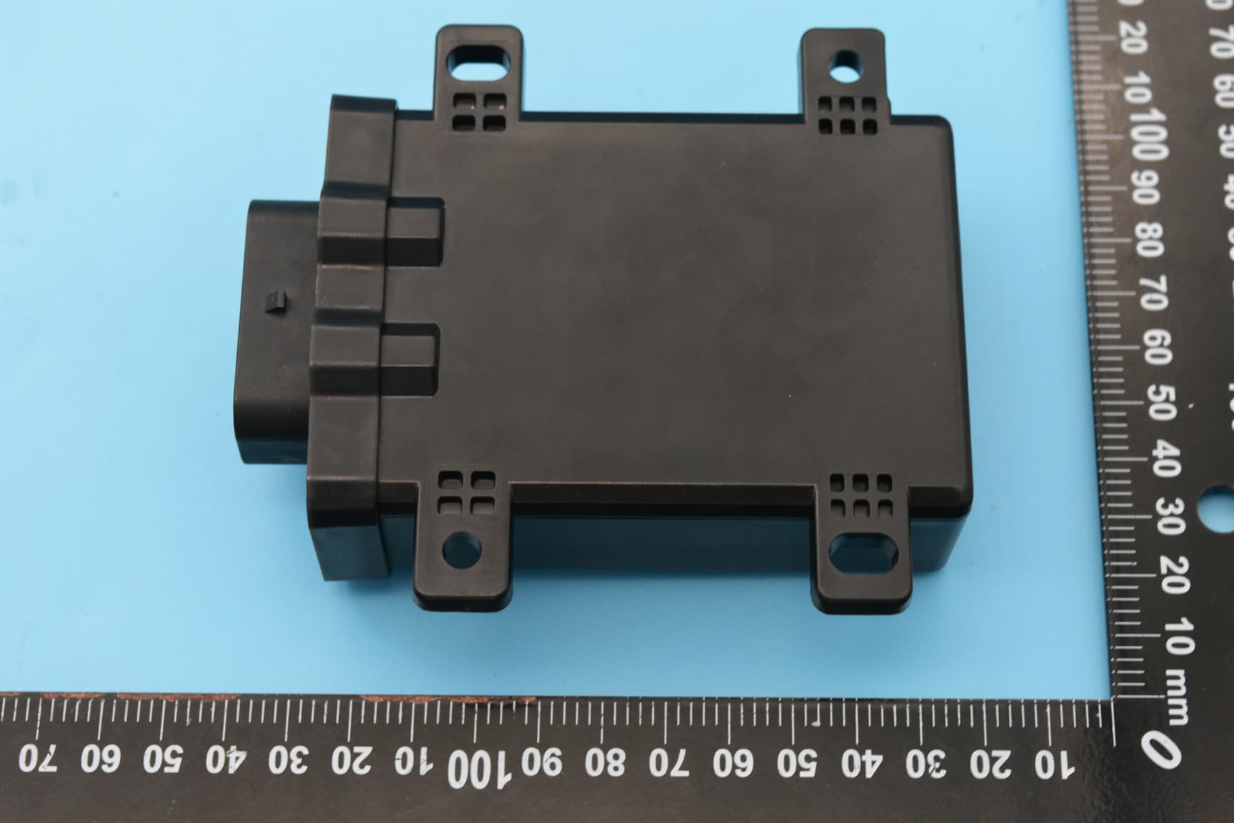 T-BOX with WCDMA, LTE and Bluetooth - FCC ID 2A7NPMTB100A - Beijing Davinci Technology Co., Ltd (2)