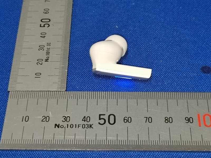 True Wireless Stereo Earphone - FCC ID 2A7NUBWGH0701 - Dong Guan GuanCheng Electronic Technology Co., Ltd (4)