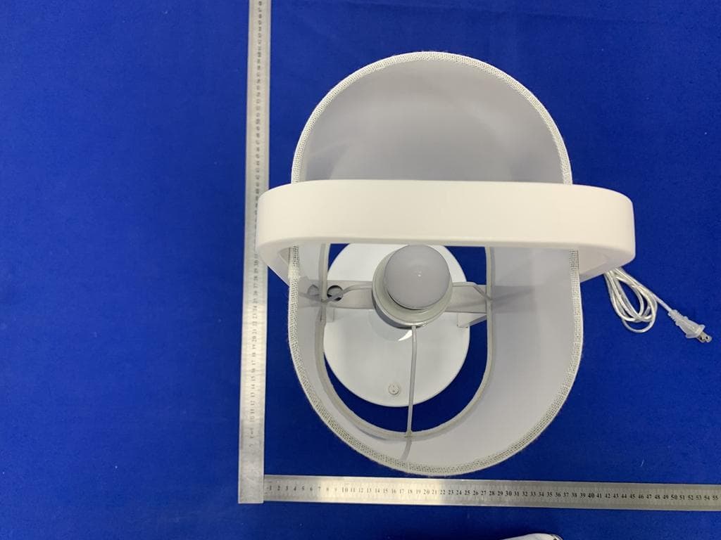 Vertical Lamp - FCC ID 2A7O2-V5 - Shenzhen Lessmore Innovation Technology Ltd (4)