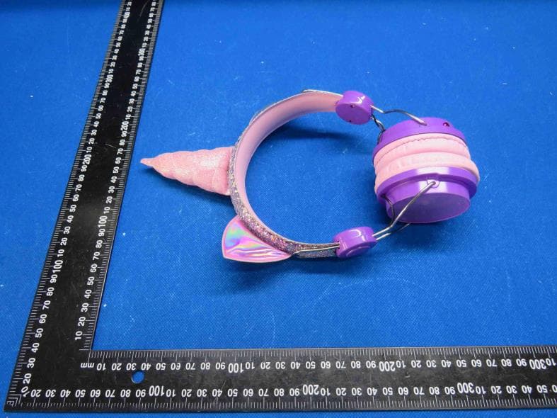 Wireless Headphone - FCC ID 2A7ON-BTL - Dongguan Qizhou electronic company (4)