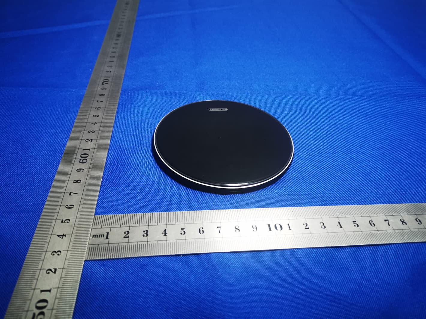 X8 acrylic wireless charger - FCC ID 2A7PE-X815 - Huizhou Yili Information Technology Co., Ltd. (4)