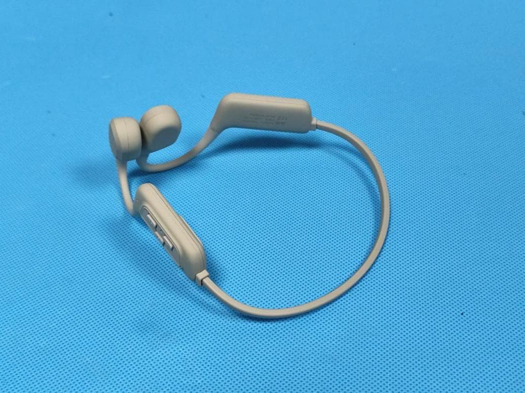 S830 Bone condudion headphones - FCC ID 2A7SU-S830 - Shenzhen Santuo Original Technology Co., Ltd. (3)