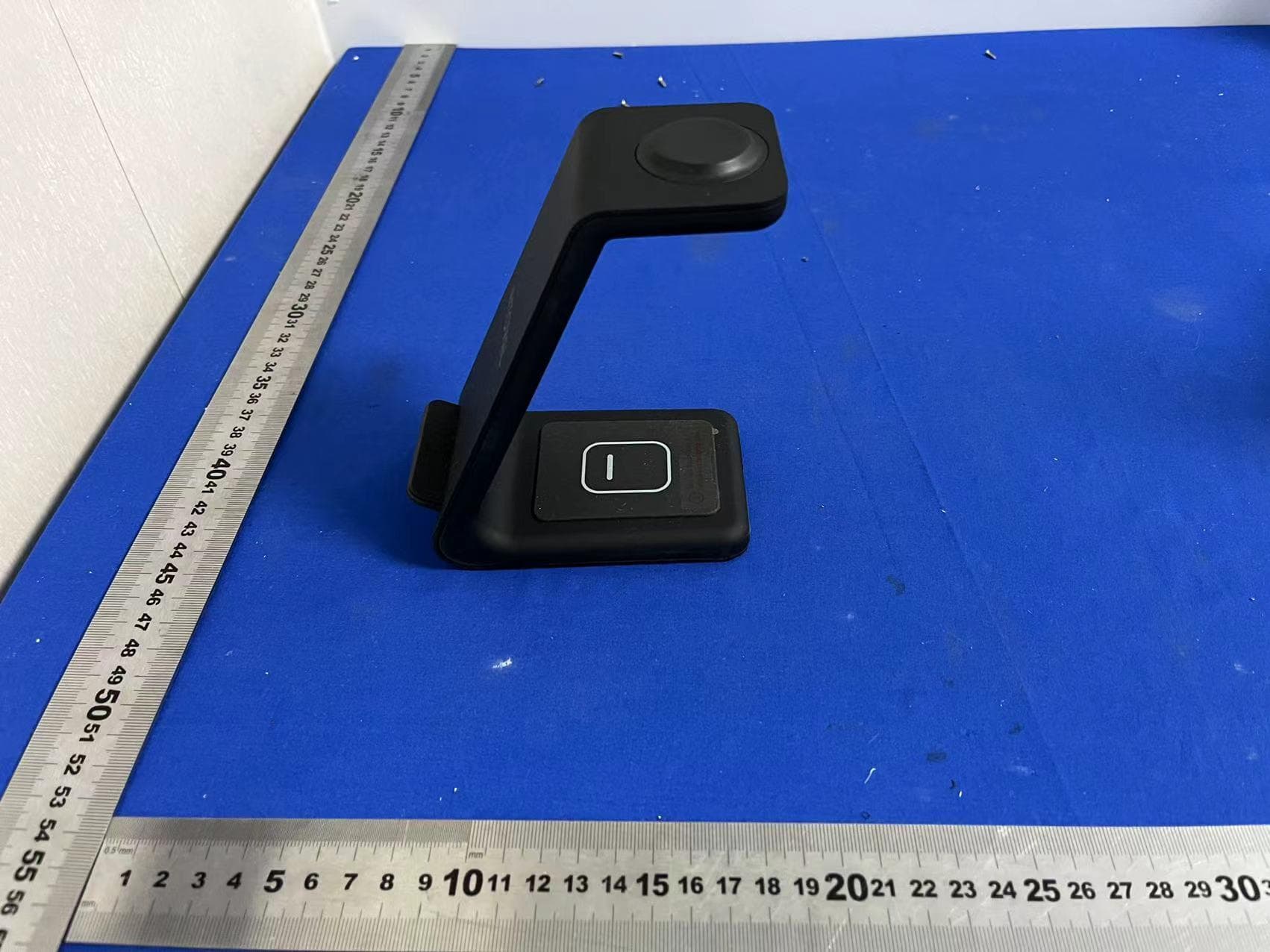 Wireless Charger - FCC ID 2A7TG-A3 - Shenzhen LianRunDa Industrial Co., Ltd (3)