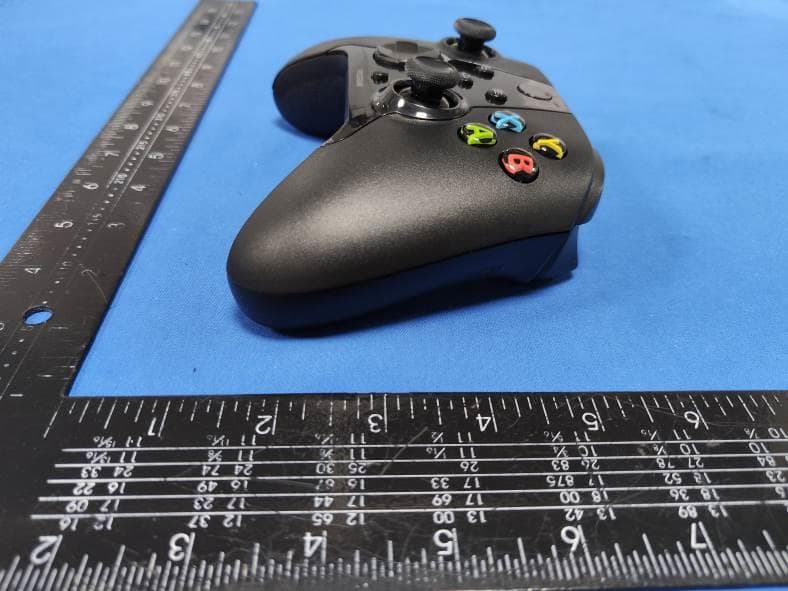 Wireless Gaming Accessory Controller - FCC ID 2A7V2-ALGWL001 - dongguanbeimeishiyetouziyouxiangongsi (4)