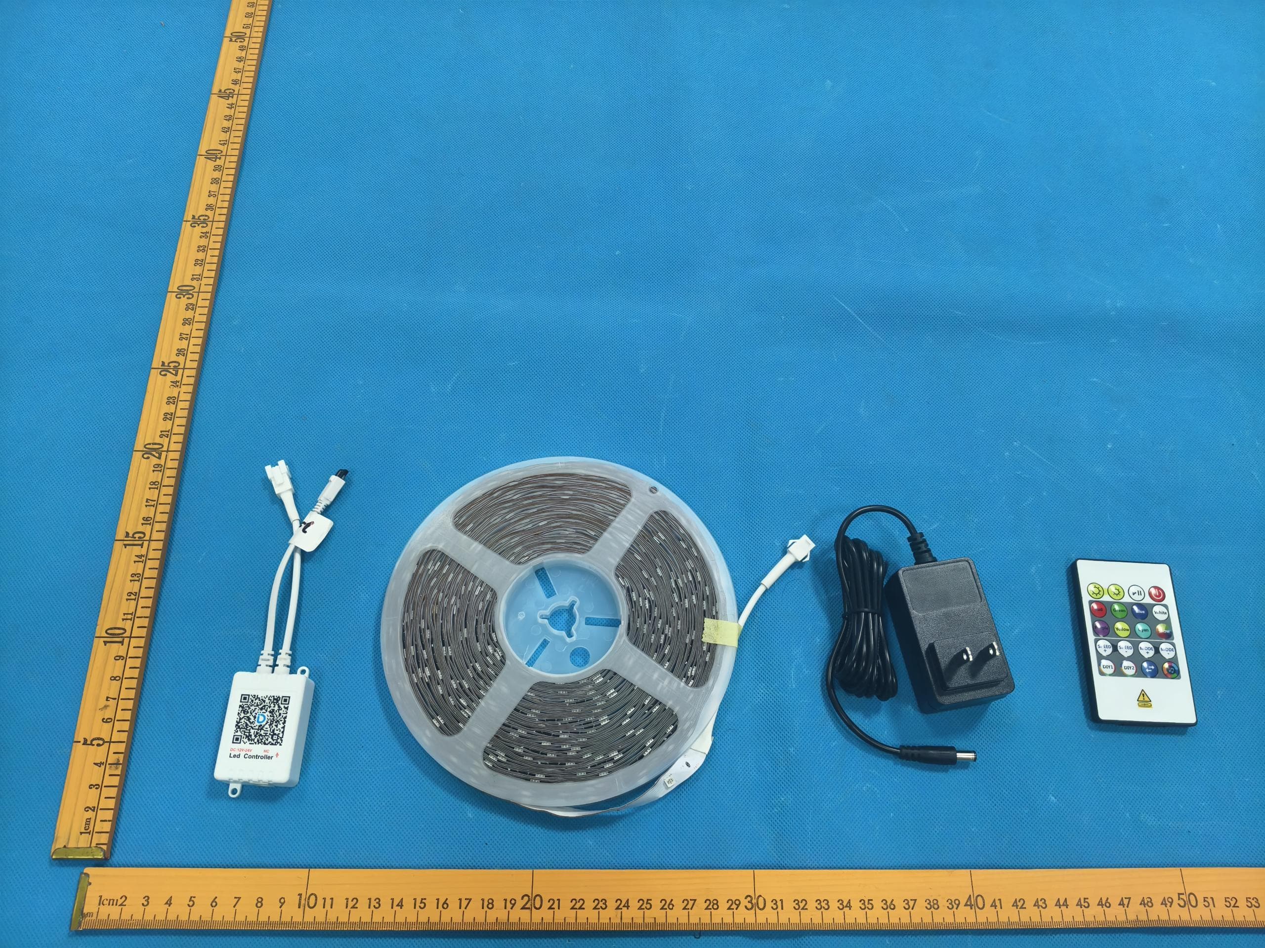 Strip light - FCC ID 2A7WU-D32133A - SHENZHEN DAYBETTER OPTO-ELECTRONICS CO.,LTD