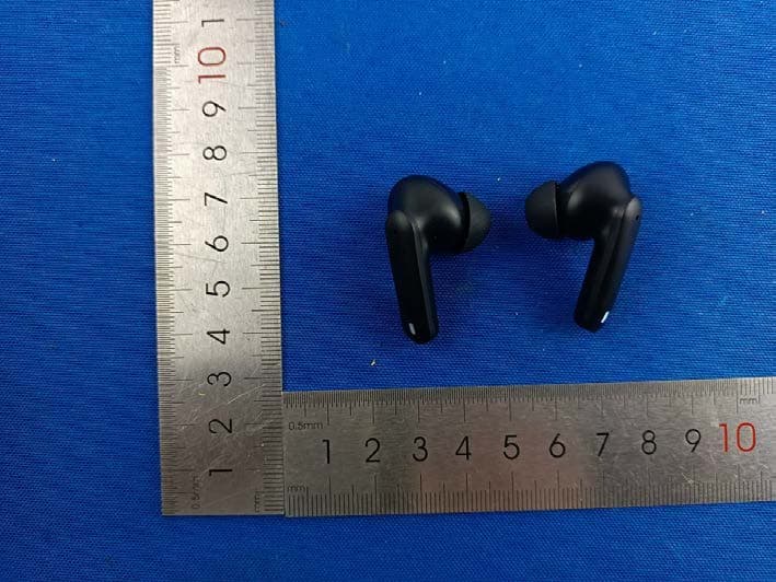 True Wireless Bluetooth Earbuds - FCC ID 2A7Z4-NBM - Ningbo Fulman Communication Technology Co., Ltd (2)