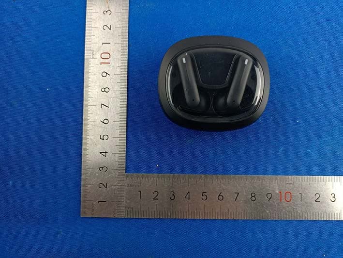 True Wireless Bluetooth Earbuds - FCC ID 2A7Z4-NBM - Ningbo Fulman Communication Technology Co., Ltd (3)