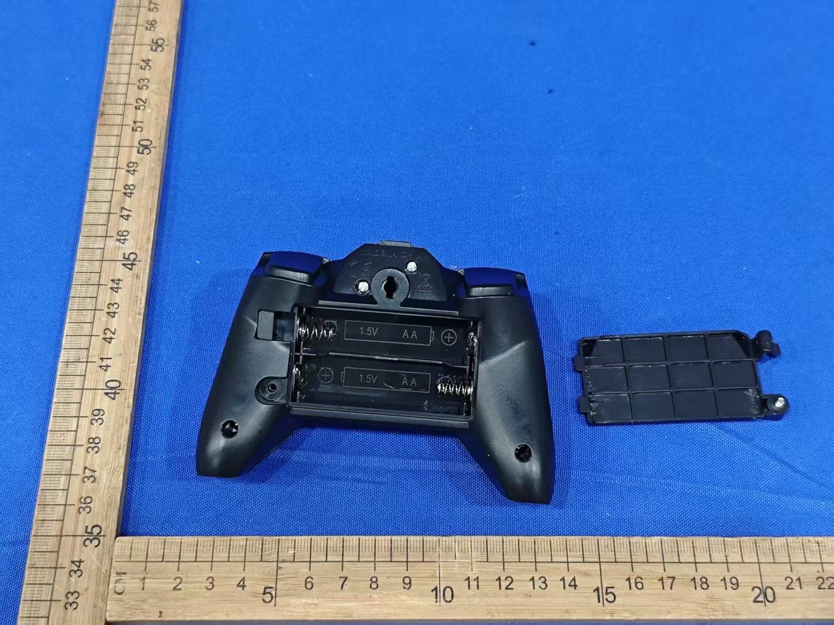REMOTE CONTROL CAR - FCC ID 2A82P-UJ99-T201 - XIONGMU INC