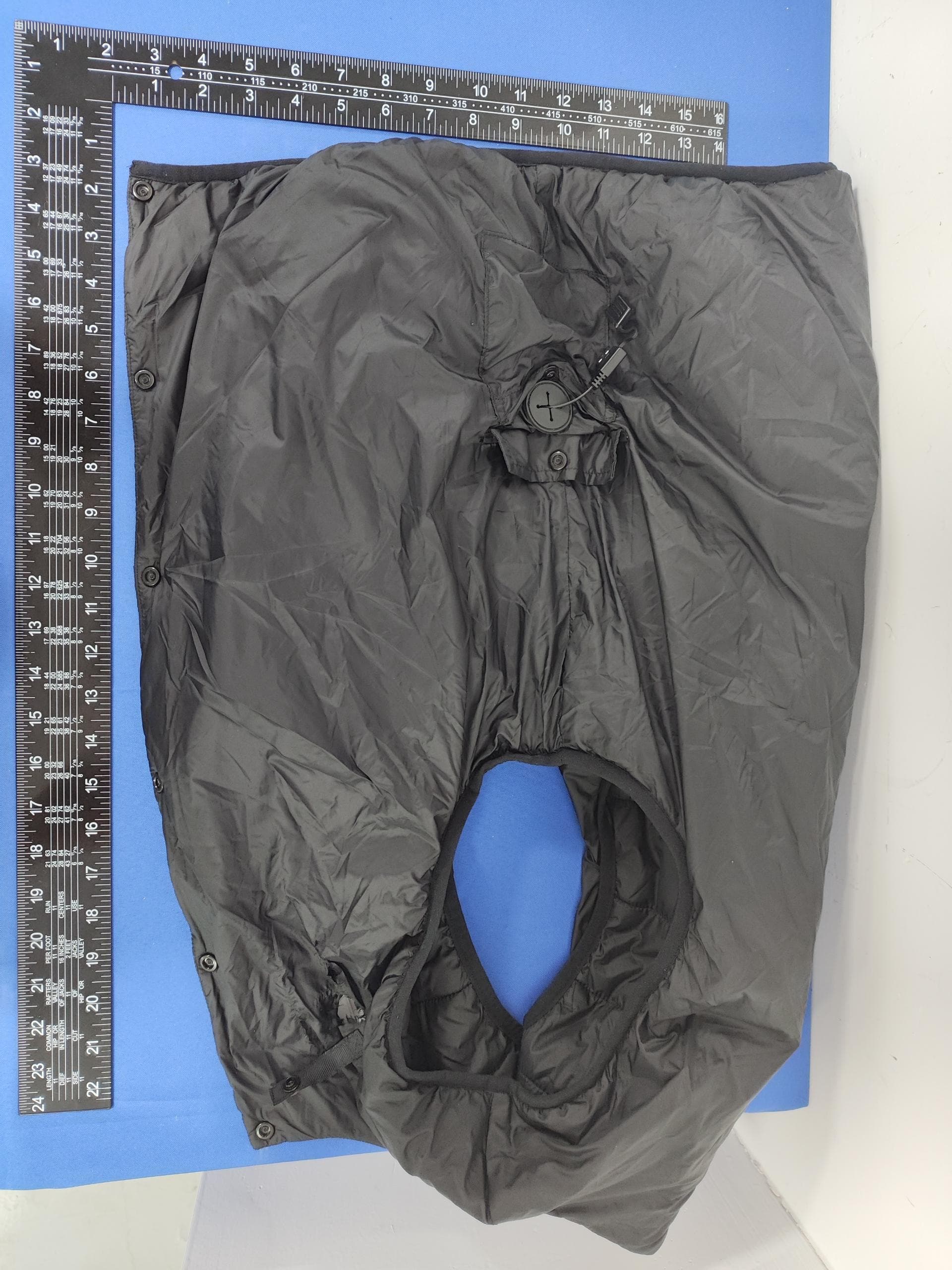 Heated Vest - FCC ID 2A85J-K7042 - Shenzhen Yicaiwangluo Technology Co.,Ltd