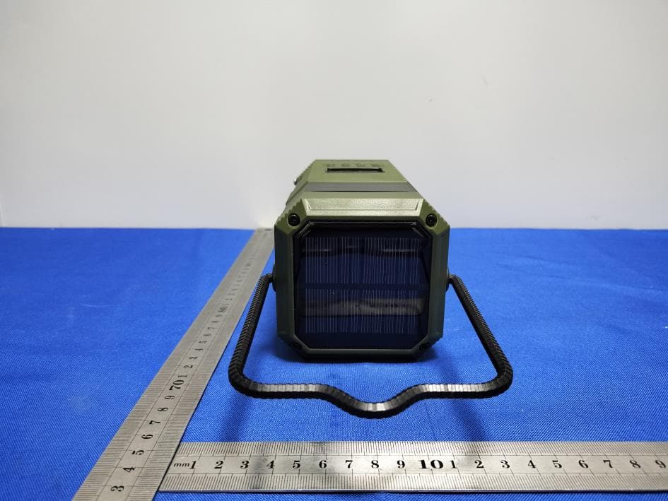 Multifunctional camping lantern - FCC ID 2A86H-DF585 - Jiayin Nuoxin (Shenzhen) Technology Co., Ltd.