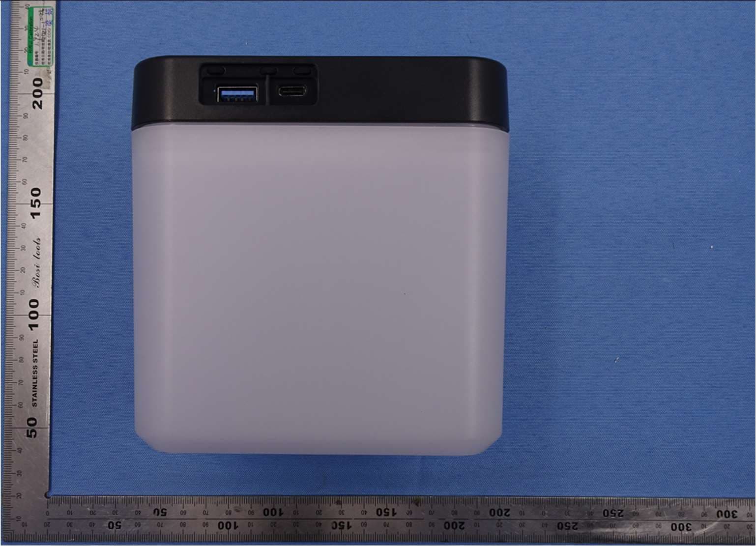 Area Camp Light - FCC ID 2A86X-LIGHTPB02 - Dometic Corporation (2)