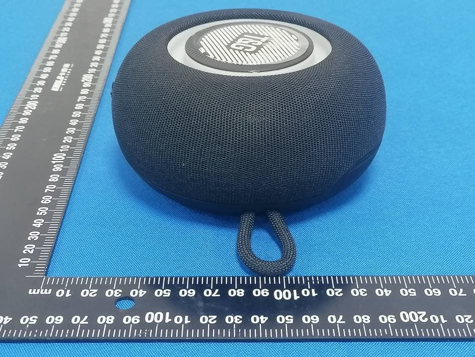 Portable Wireless Speaker,Bluetooth Speaker - FCC ID 2A86Y-TG-411 - Shenzhen chengtai electronic and technology co.,LTD (3)
