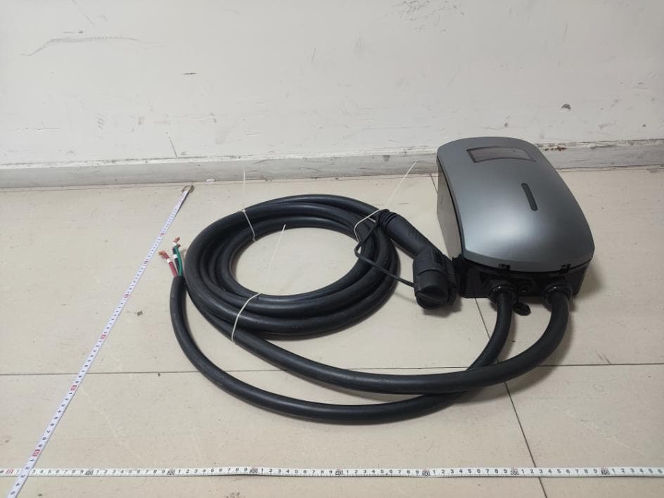 Electric Vehicle AC Charging Station - FCC ID 2A87B-ACEVC - HeyCharge GmbH (4)
