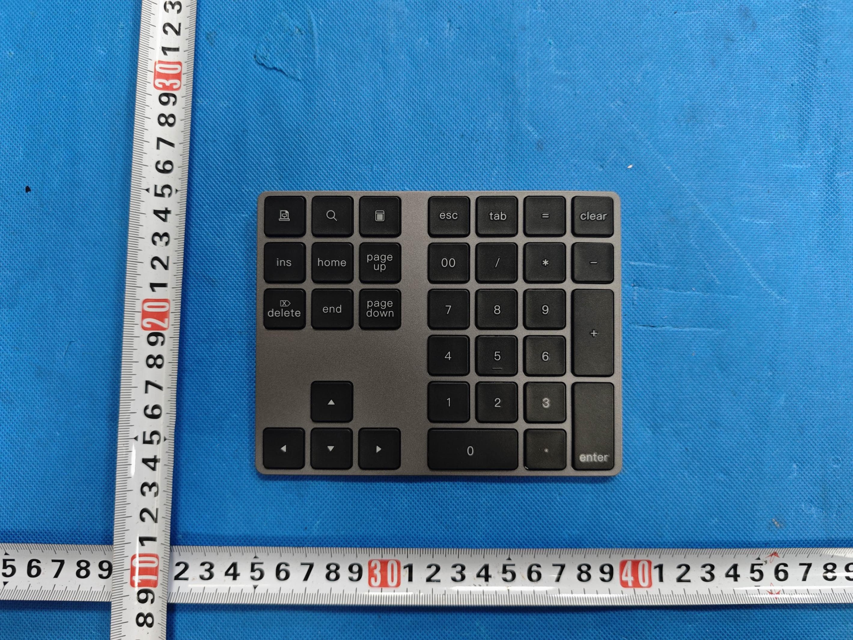 Wireless keyboard - FCC ID 2A889-NP1 - Productech Corporation