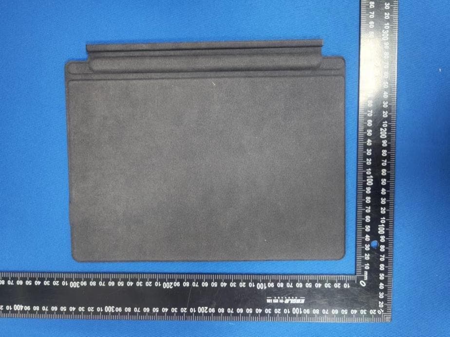 Keyboard holster - FCC ID 2A89Q-GS1001 - Dongguan Guoshun Leather Goods Technology Co. , Ltd. (2)