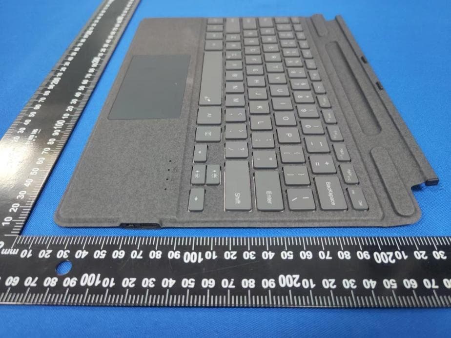 Keyboard holster - FCC ID 2A89Q-GS1001 - Dongguan Guoshun Leather Goods Technology Co. , Ltd. (5)