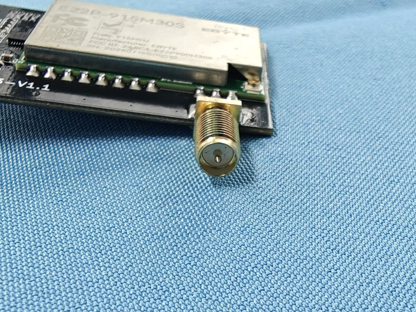 wireless module - FCC ID 2A8C3-E22P900M30S - Chengdu Ebyte Electronic Technology Co.,Ltd (3)