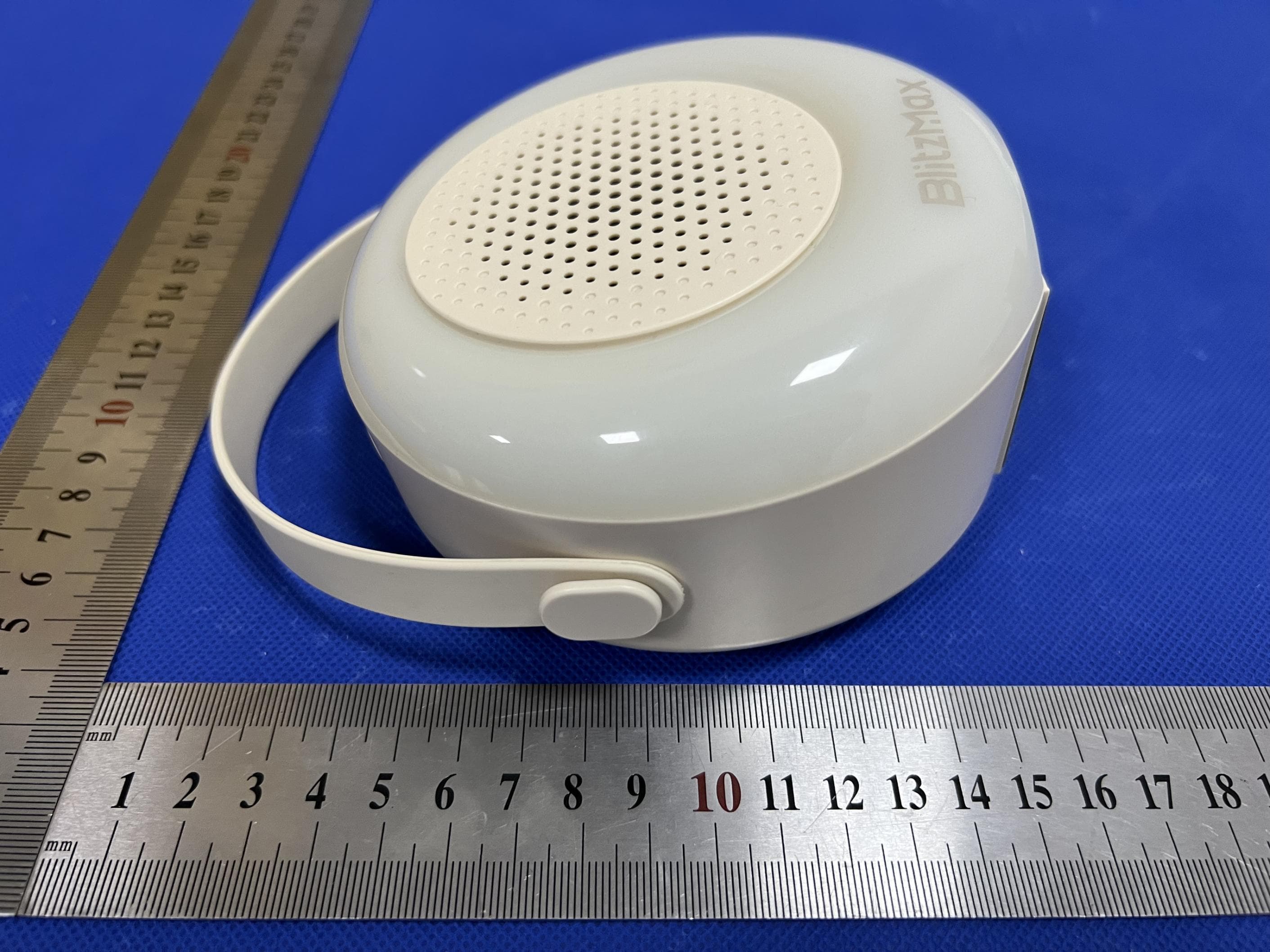 Portable Karaoke Machine - FCC ID 2A8D5-BM-K10 - SUI CHENG LIMITED (5)