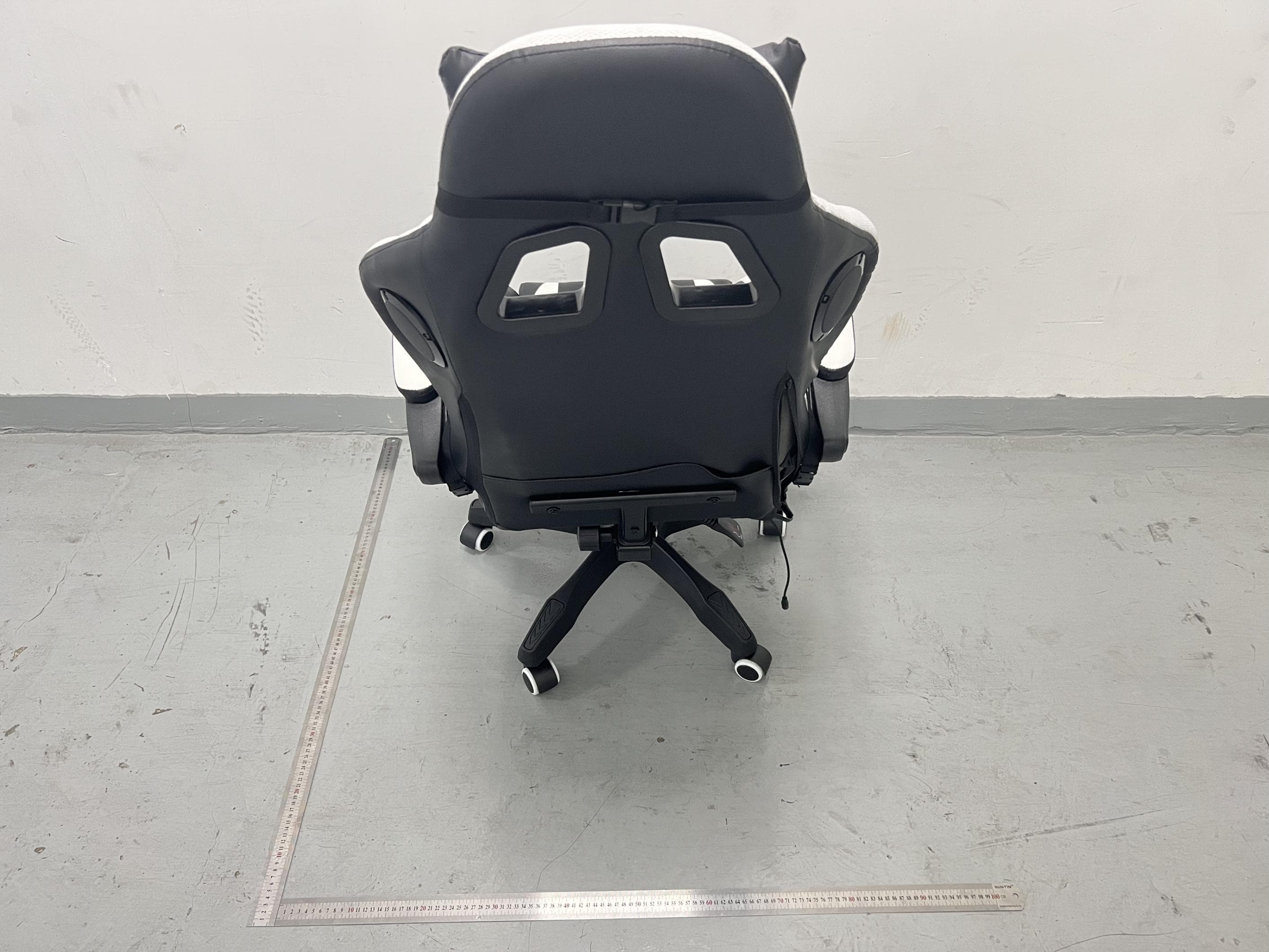 gaming chair - FCC ID 2A8D5-GP103 - SUI CHENG LIMITED (2)