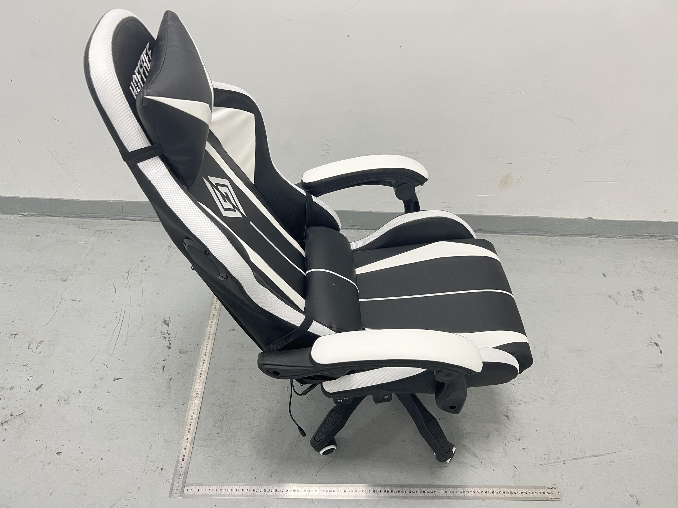 gaming chair - FCC ID 2A8D5-GP103 - SUI CHENG LIMITED (3)