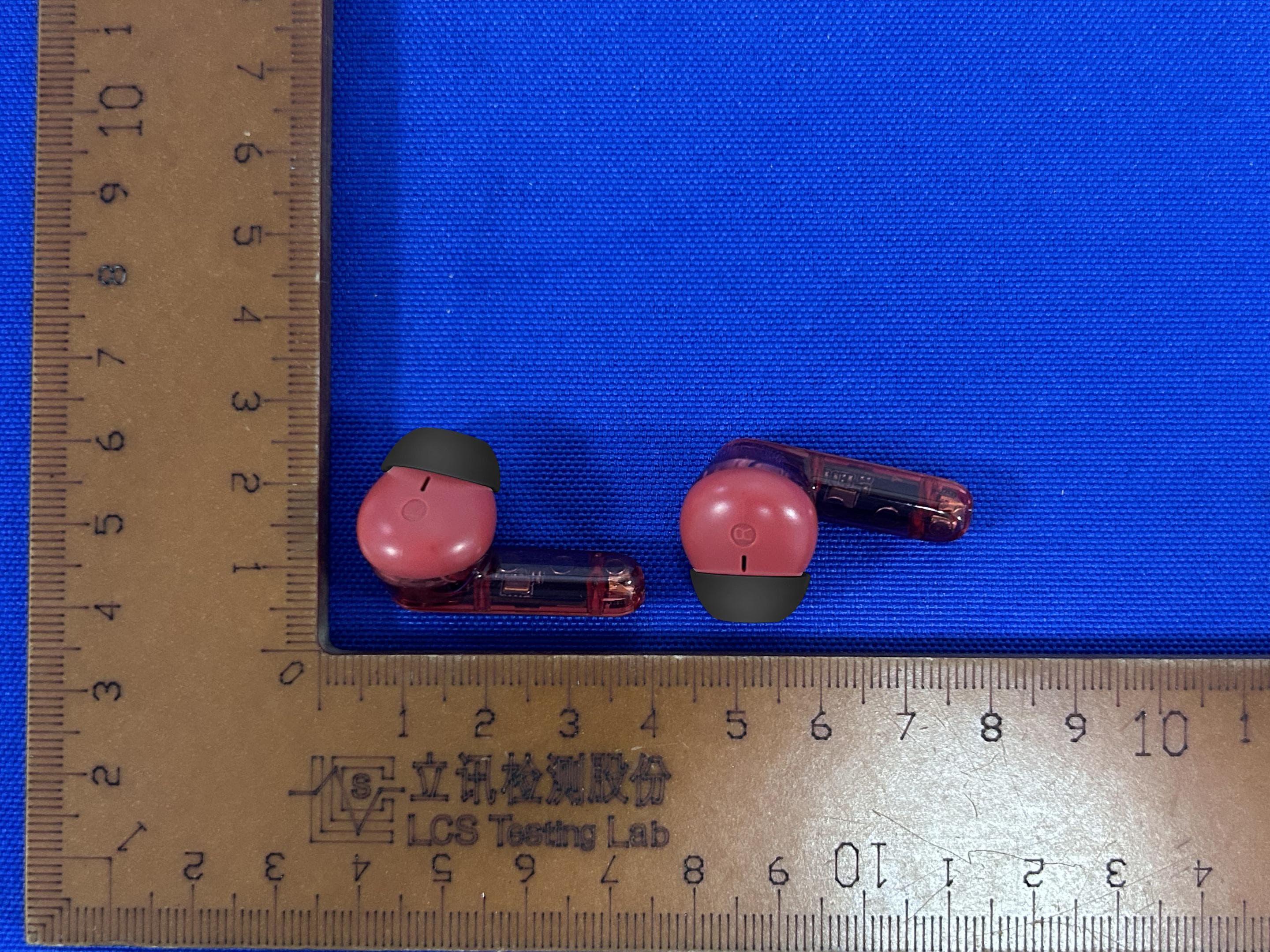 TWS earbuds - FCC ID 2A8DO-S200 - Guangzhou Wesdar Electronic Technology Co.,Ltd (2)