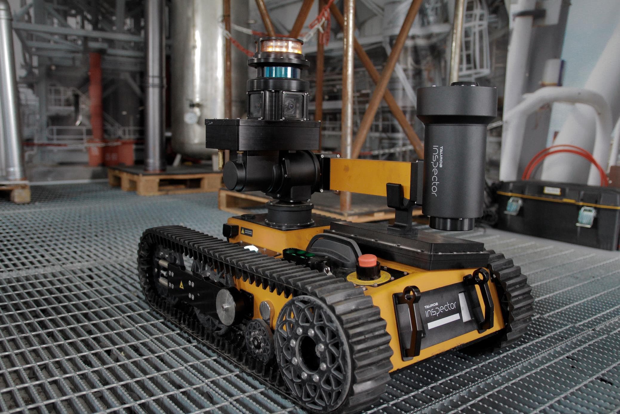 Autonomous ground robot for routine operations and inspection on industrial sites. - FCC ID 2A8IYINSPECTOR - Taurob GmbH (3)