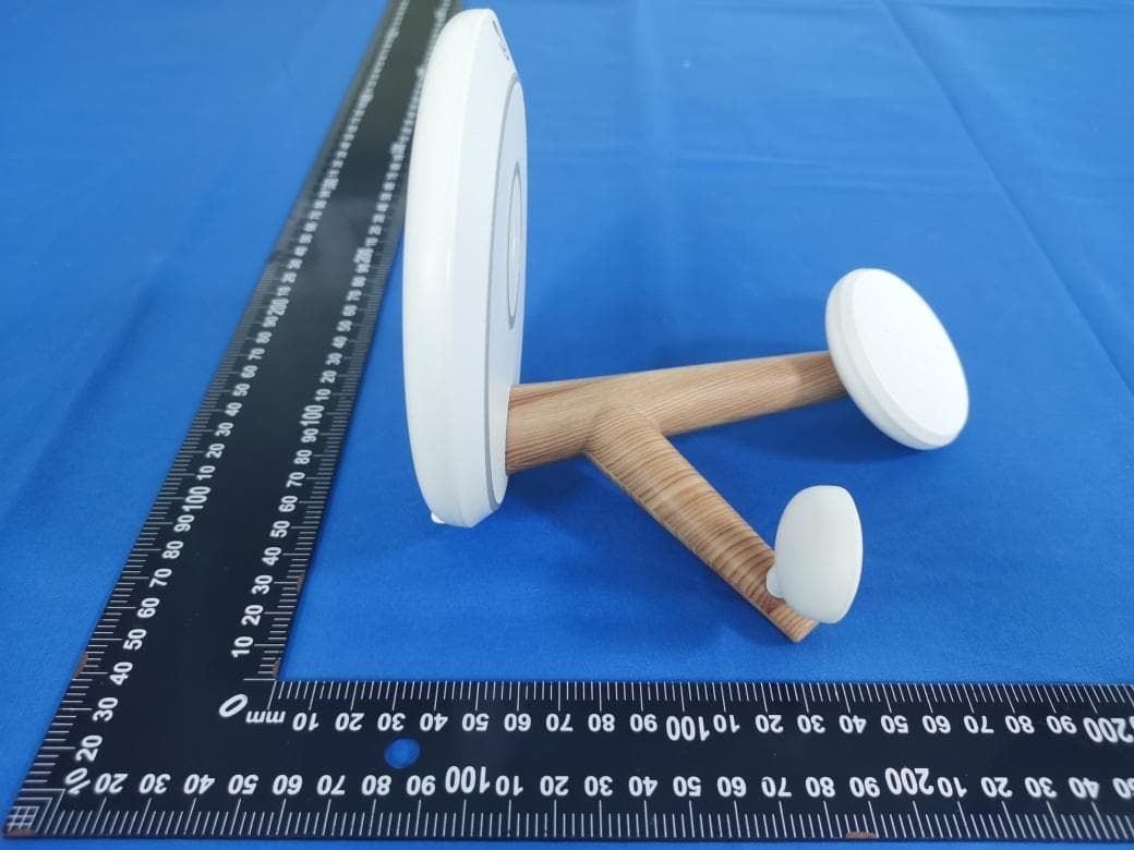 Magnetic 4 in 1 Wireless Fast Charger Dock - FCC ID 2A8J4-TH02 - Shenzhen Tianhui Xingye Technology Co.,Ltd. (3)
