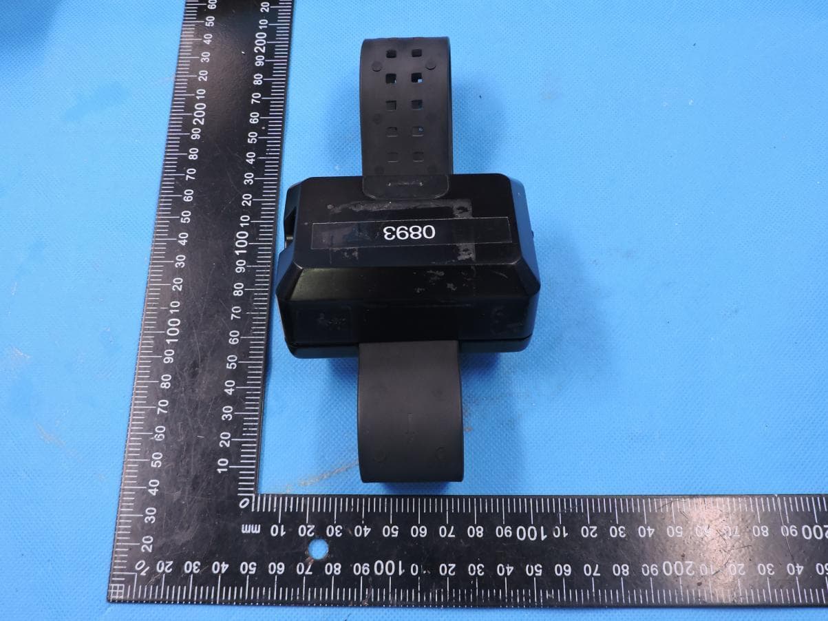Electronic bracelet - FCC ID 2A8J9-ADS1M1 - Freecell (5)