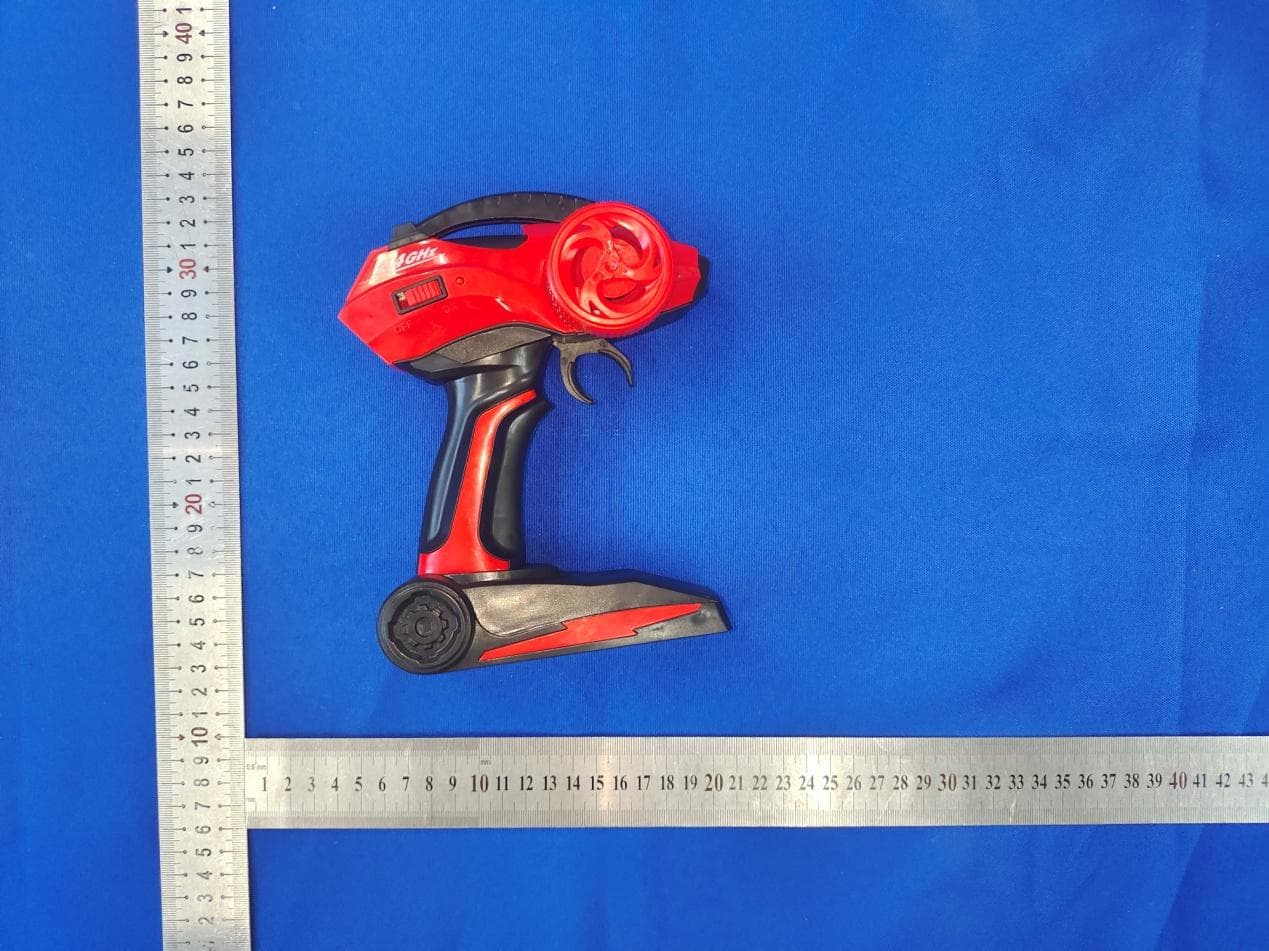 TOY CAR SERIES - FCC ID 2A8KE0016026 - SHANTOU CHENGHAI SHUANGFENG TRADING CO., LTD. (5)
