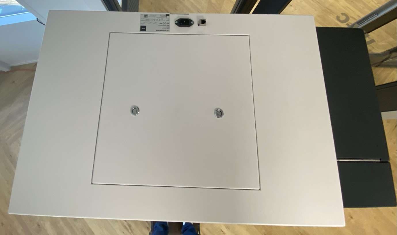 Medical Device disinfector with RFID for user registration - FCC ID 2A8KOUVSMARTD60V1 - UV Smart Technologies B.V.