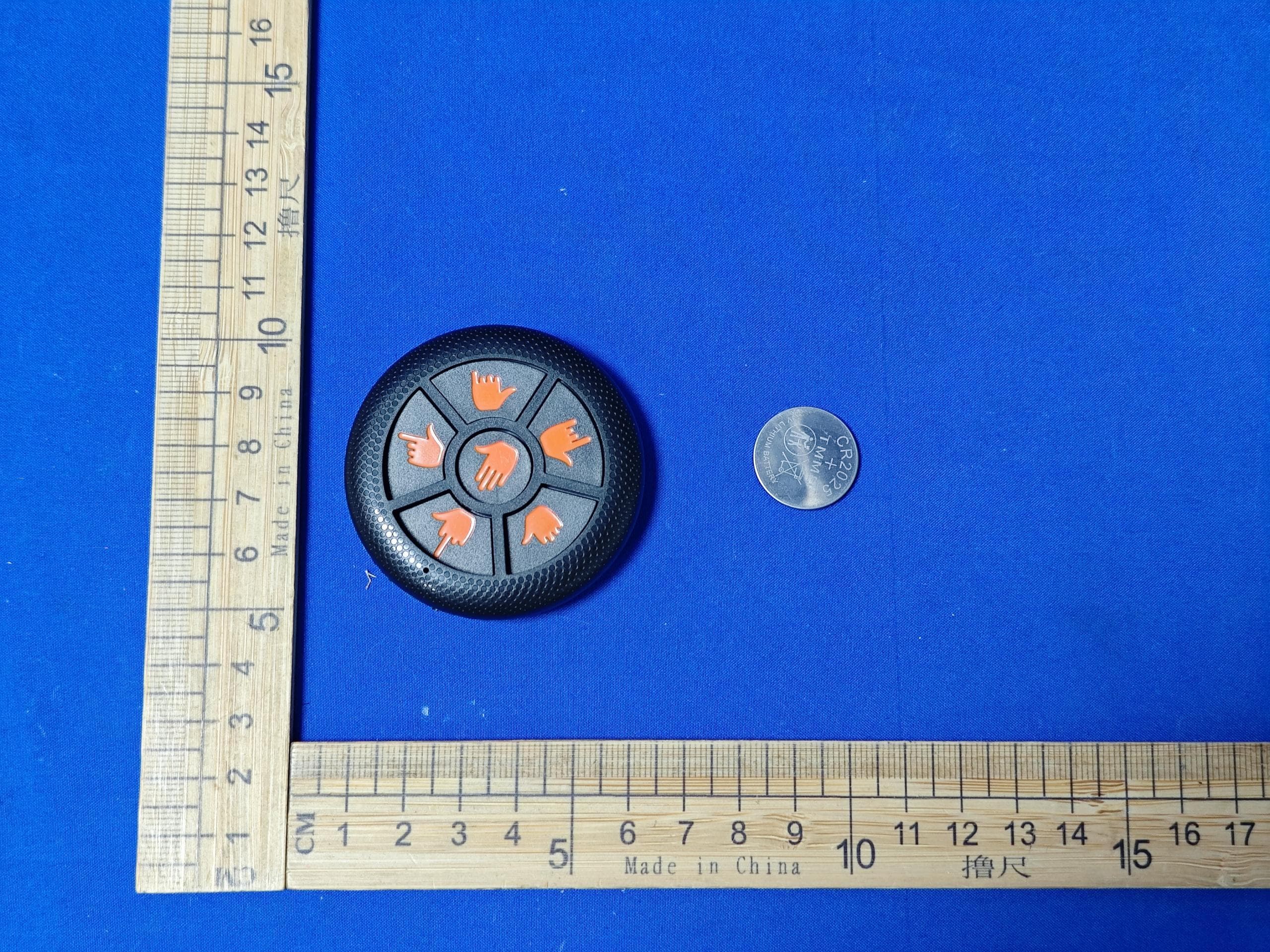 Interactive Car Gadget - FCC ID 2A8LZ-002 - Shenzhen Chuangshenli Technology Co.,Ltd.