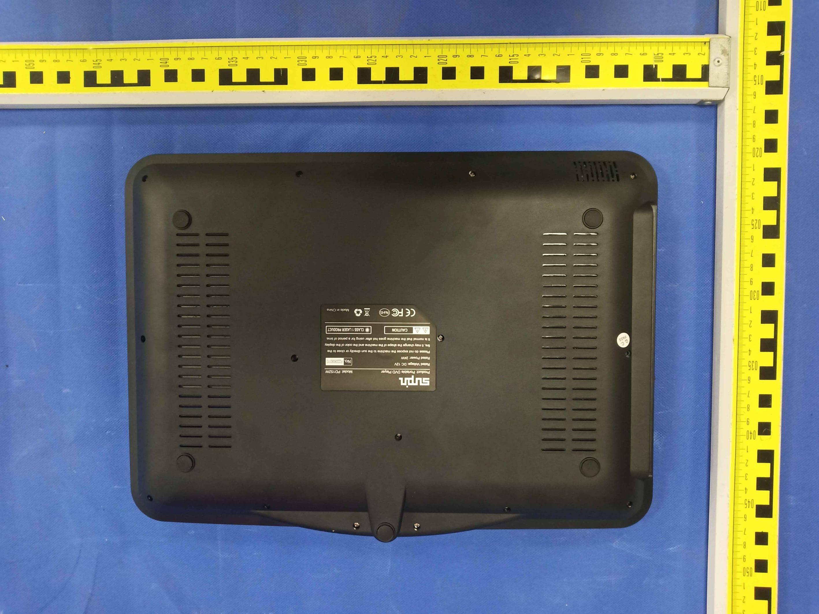 DVD Player - FCC ID 2A8M2-PD152W - Shenzhen Sunpin Industrial Co., Ltd. (2)