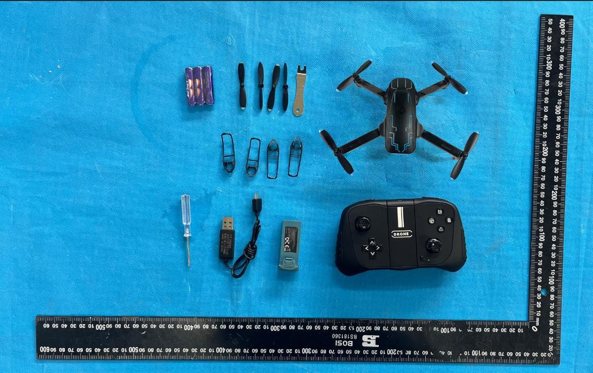 Mini Foldable DRONE - FCC ID 2A8MFBJS17 - Shantou Bojiang Technology Co., Ltd.