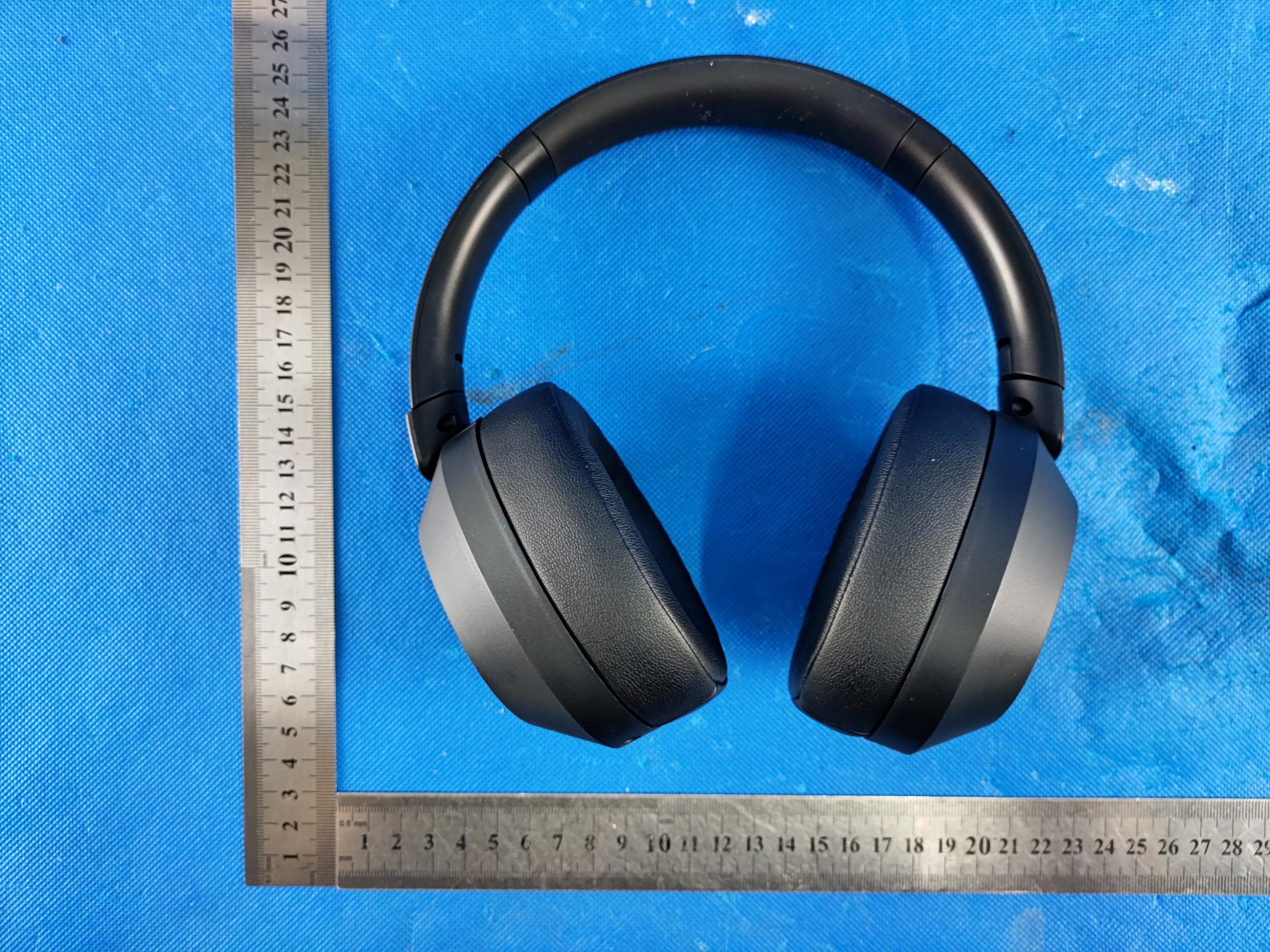 Bluetooth Headphones - FCC ID 2A8MO-SNC-779 - Shenzhen Shike Kam Wah Electronic Co.,Ltd. (3)