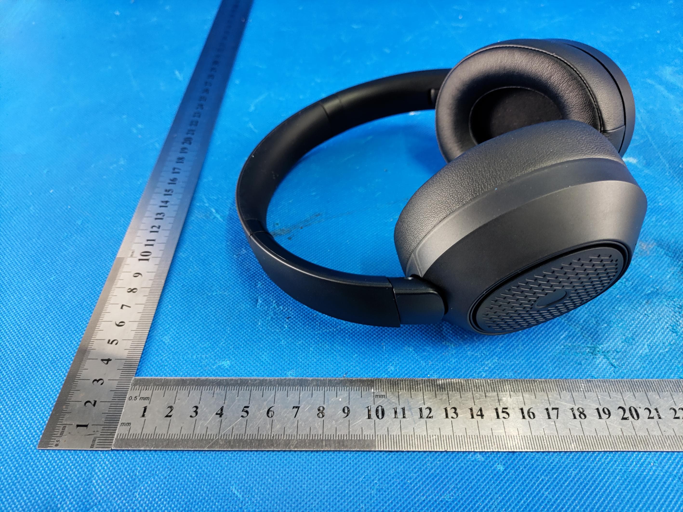 Bluetooth Headphones - FCC ID 2A8MO-SNC-779 - Shenzhen Shike Kam Wah Electronic Co.,Ltd. (4)