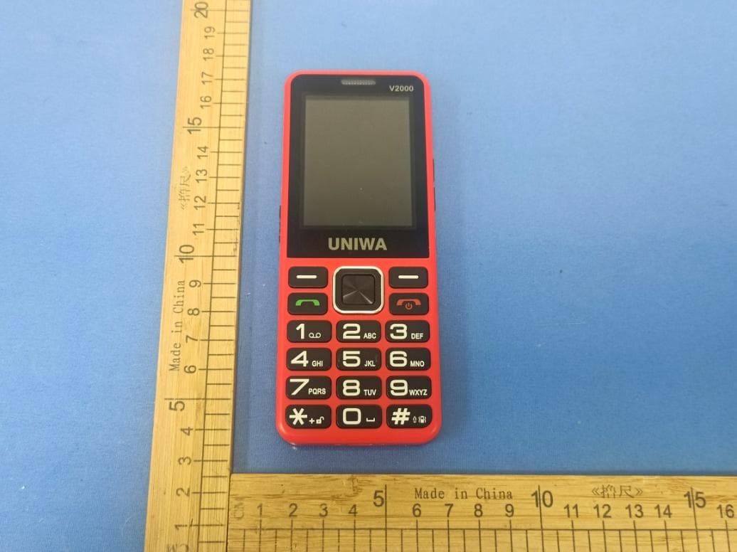 4G Feature Phone - FCC ID 2A8NJ-V2000 - Shenzhen CWELL Electronic Technology Co., Ltd. (4)