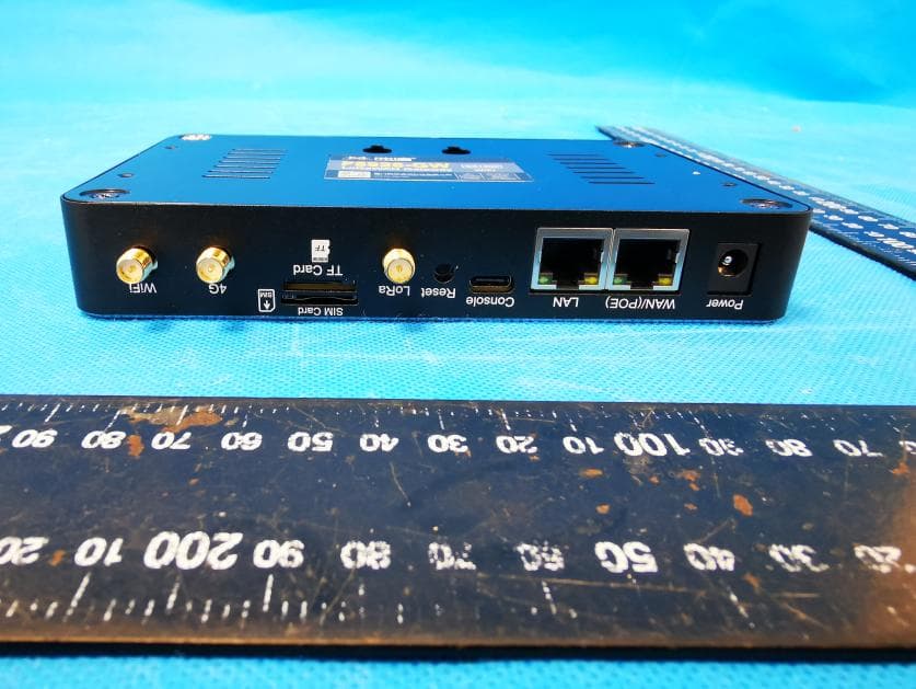 LoRaWAN Gateway - FCC ID 2A8OE-F8926-GW-02 - Xiamen Four-Faith Communication Technology Co., Ltd.