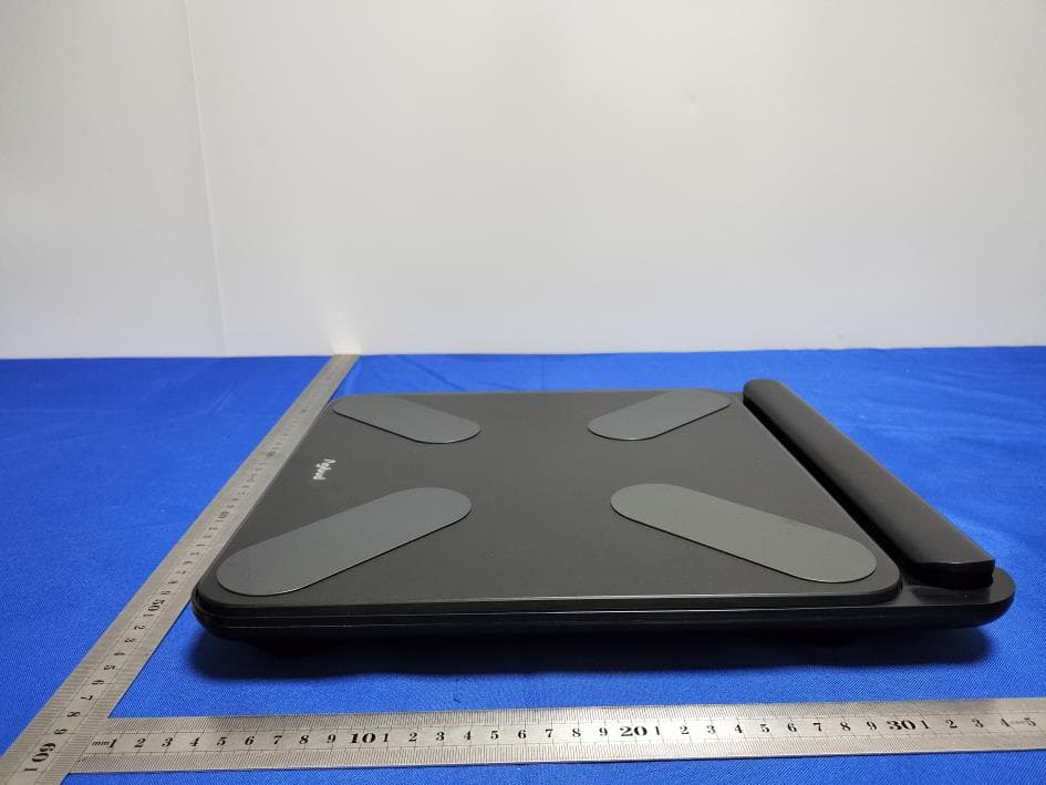 Smart Body Fat Scale With 8 Electrodes - FCC ID 2A8S2-BFS2105 - Xiamen EDDE Sports Technology Co., Ltd. (4)