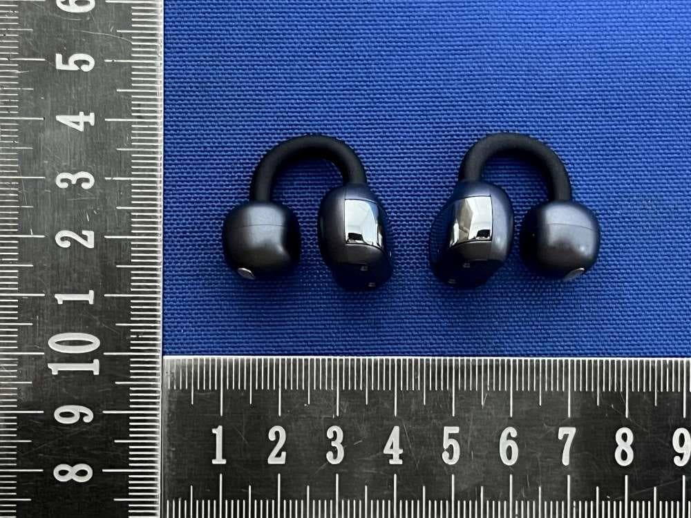 Wireless headphones - FCC ID 2A8TA-I78 - Shenzhen Shengdaren Technology Co.,Ltd (3)