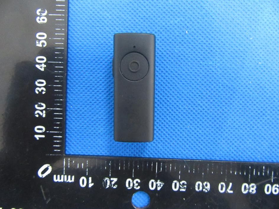 Wireless Lavalier Microphone - FCC ID 2A8TA-M1 - Shenzhen Shengdaren Technology Co.,Ltd (3)