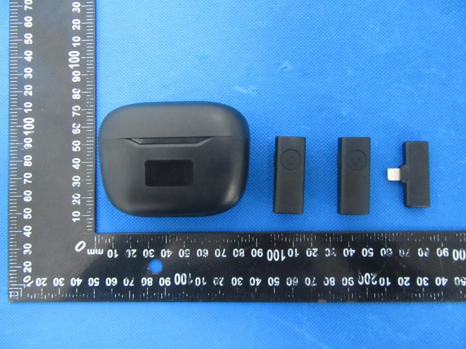 Wireless Lavalier Microphone - FCC ID 2A8TA-M1 - Shenzhen Shengdaren Technology Co.,Ltd (2)