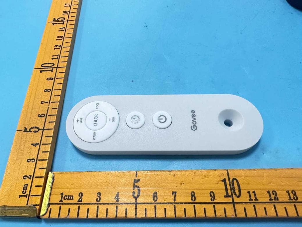 433 wireless remote control - FCC ID 2A8YY-607C - Shenzhen Deyi Electronic Technology Co., Ltd. (4)