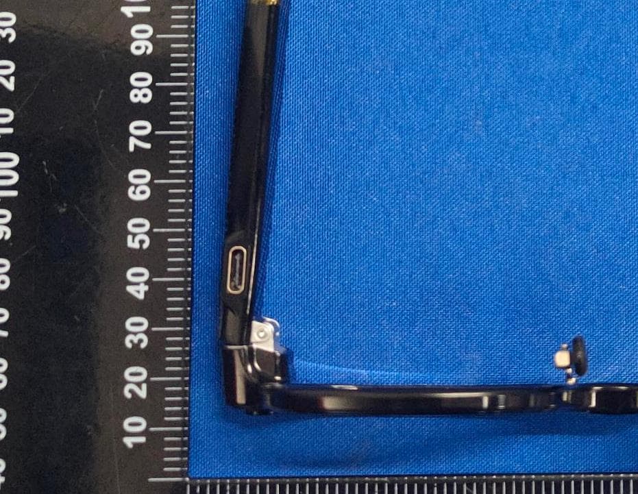 intelligent glasses - FCC ID 2A8ZB-G30 - Shenzhen Weiwo Intelligent Electronics Co., Ltd (3)
