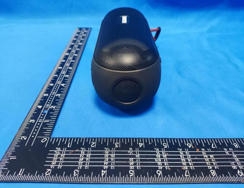 Bluetooth speaker - FCC ID 2A8ZO-X11 - Shenzhen Xianlong Technology Co., Ltd. (4)