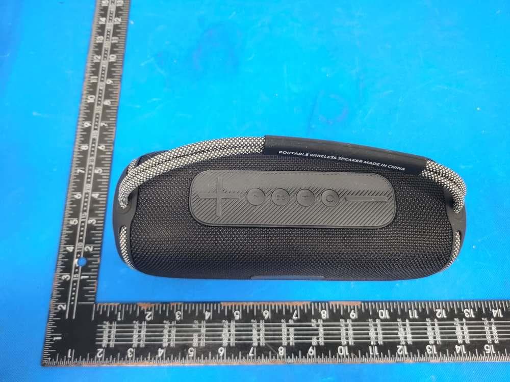 Wireless Speaker - FCC ID 2A8ZO-X5 - Shenzhen Xianlong Technology Co., Ltd. (4)