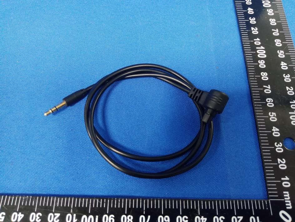 U100 Remote Camera Assistant - FCC ID 2A8ZSU100IGB - Zhongshan Yueguang Intelligent Imaging Technology Co., Ltd. (2)