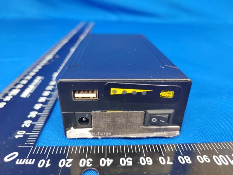 U100 Remote Camera Assistant - FCC ID 2A8ZSU100STT - Zhongshan Yueguang Intelligent Imaging Technology Co., Ltd. (2)